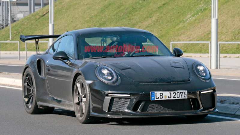 Here's the facelifted Porsche 911 GT3 RS out in Germany